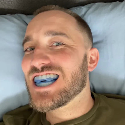 Anti-Snoring Mouthpiece Universal Size + Cleaning Brush